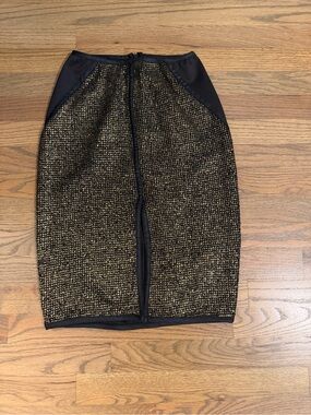 chic Black and Gold Tweed Pencil Skirt